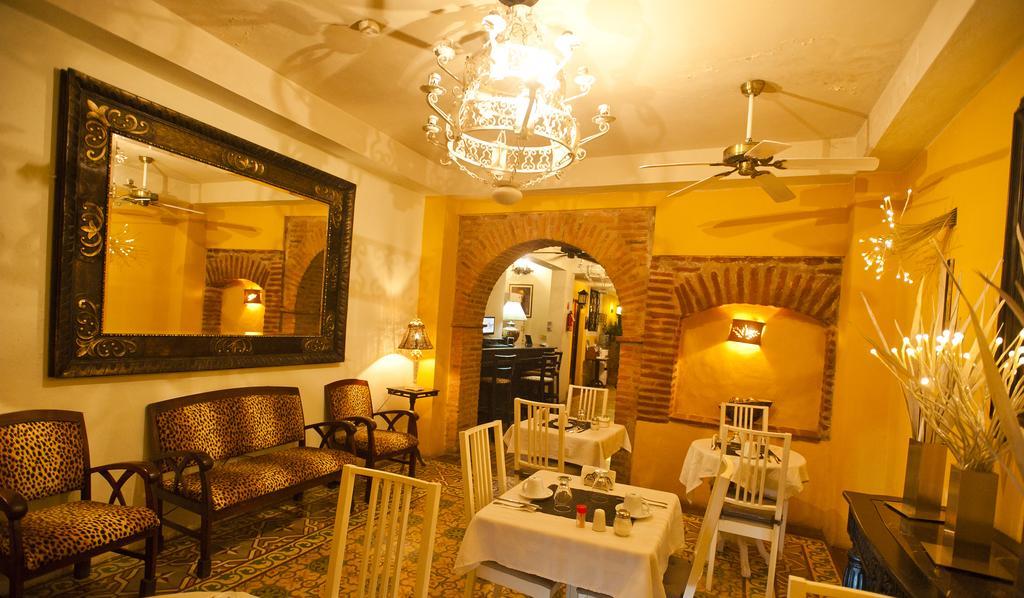 Casa Naemie Hotel ซานโตโดมิงโก ภายนอก รูปภาพ