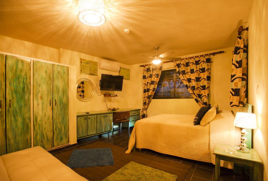 Casa Naemie Hotel ซานโตโดมิงโก ภายนอก รูปภาพ